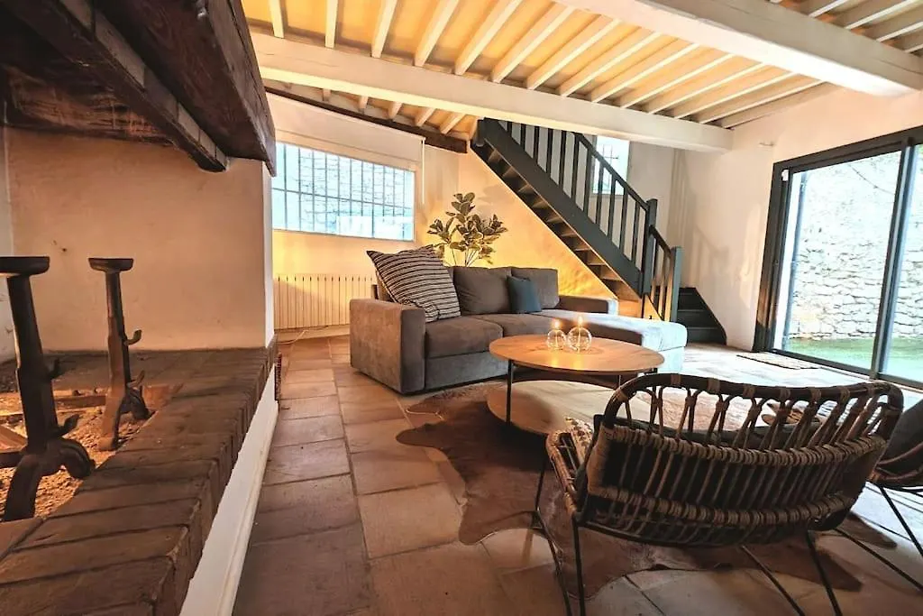 Holiday home Maison Ange & Lice Pernes-les-Fontaines