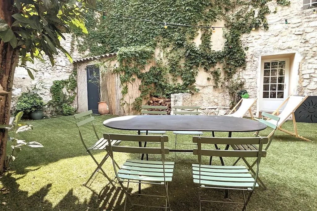 Holiday home Maison Ange & Lice Pernes-les-Fontaines