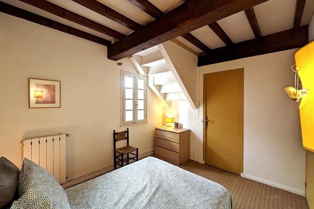 Holiday home Maison Ange & Lice Pernes-les-Fontaines